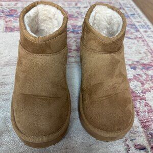 Children's Place Girls Suede Faux Fur "Ugg Look like" Boots Size 2 Little Kid